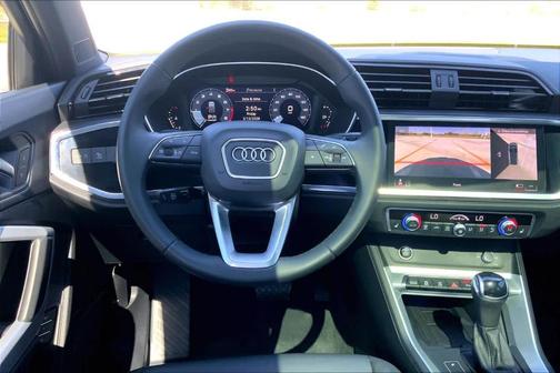 2024 Audi Q3 45 S line Premium