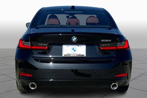 Black Sapphire Metallic 2025 BMW 330 i