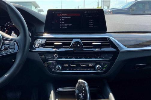 2017 BMW 540 i
