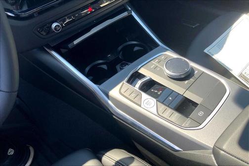 2025 BMW 230 i