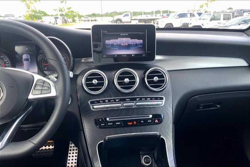 2019 Mercedes-Benz GLC 300 Base