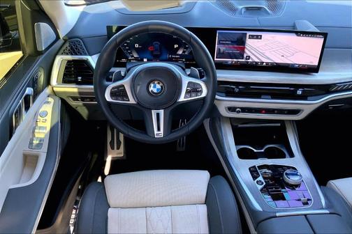 2024 BMW X7 M60i