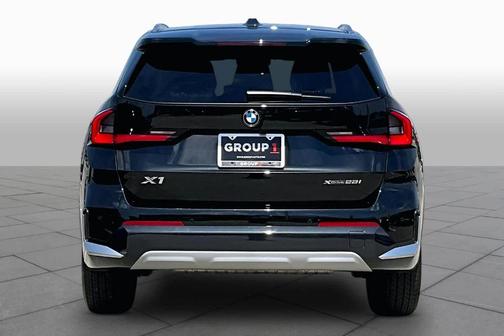 Black Sapphire Metallic 2025 BMW X1 xDrive28i