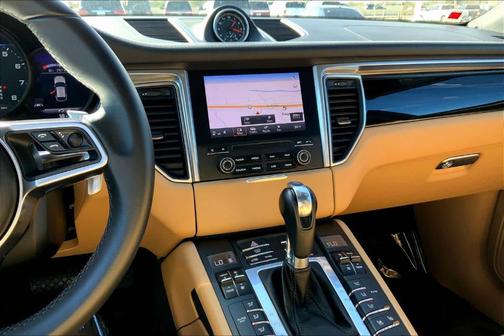 2017 Porsche Macan Base
