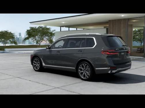 2025 BMW X7 xDrive40i