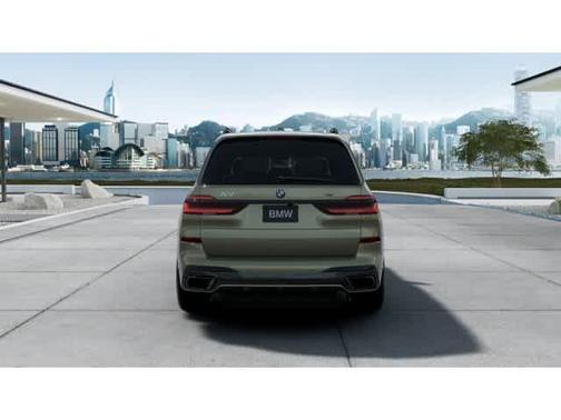 Green 2026 BMW X7 xDrive40i
