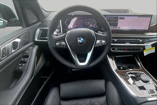 Skyscraper Grey Metallic 2026 BMW X5 xDrive40i