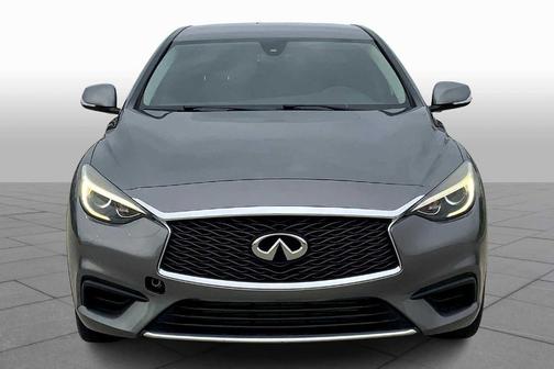 2018 INFINITI QX30 Luxury