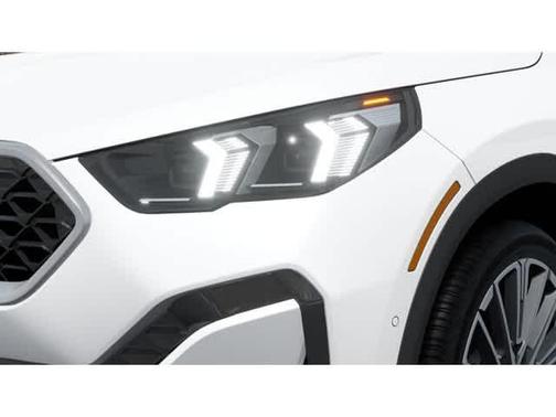 Alpine White 2026 BMW X2 xDrive28i