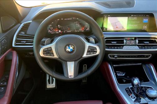 2022 BMW X6 M50i