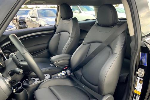 2024 MINI SE Hardtop Cooper