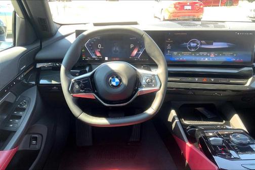 2025 BMW 530 i