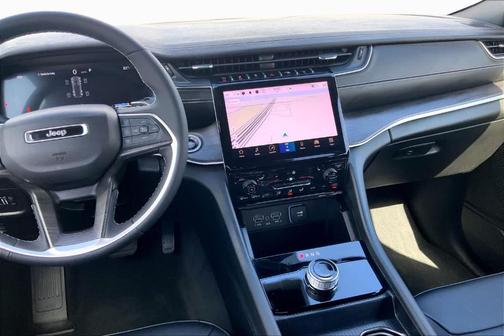 Bright White Clearcoat 2025 Jeep Grand Cherokee Limited