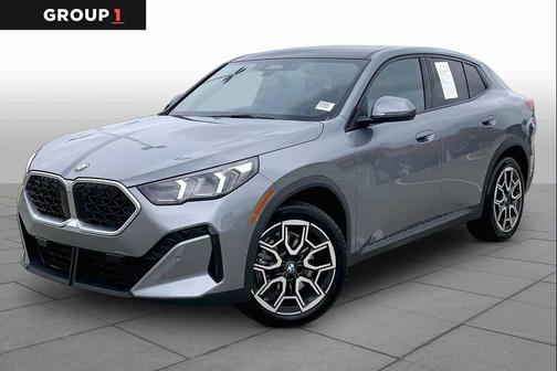 Gray Metallic 2025 BMW X2 xDrive28i