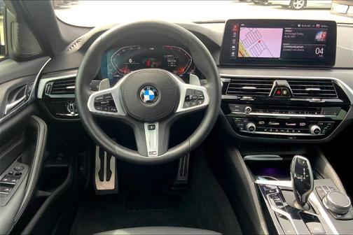 2023 BMW 530 i