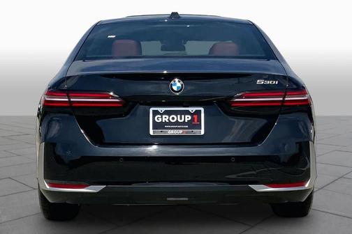 Black Sapphire Metallic 2025 BMW 530 i