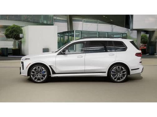 2026 BMW X7 M60i