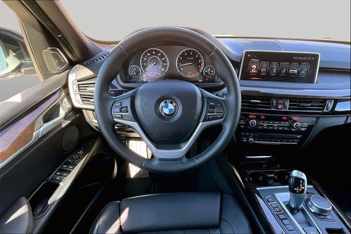 Mineral White Metallic 2017 BMW X5 sDrive35i