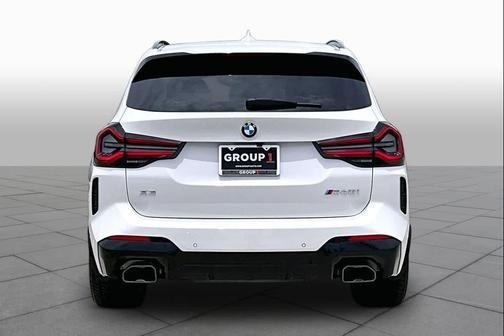 Mineral White Metallic 2024 BMW X3 M40i