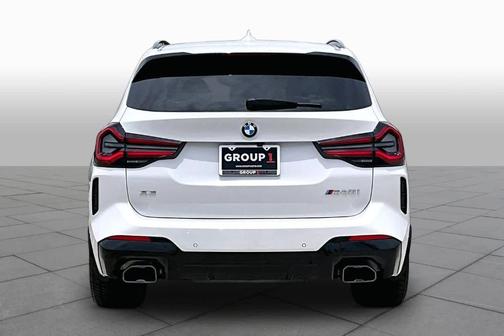 Mineral White Metallic 2024 BMW X3 M40i
