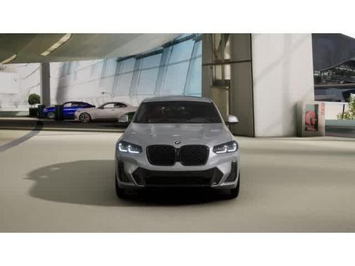 2025 BMW X4 xDrive30i