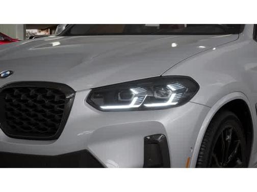 2025 BMW X4 xDrive30i