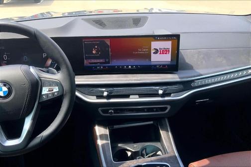 Gray Metallic 2024 BMW X5 sDrive40i