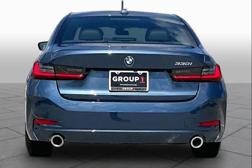 Arctic Race Blue Metallic 2025 BMW 330 i