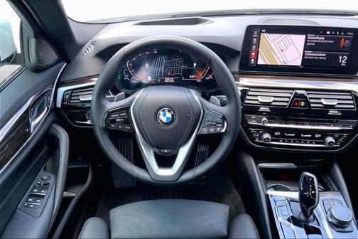 Alpine White 2023 BMW 530 i