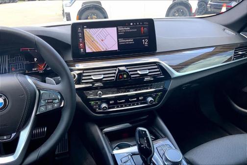 Alpine White 2023 BMW 530 i