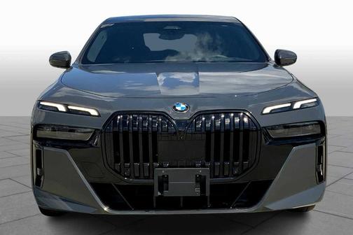2023 BMW 740 i