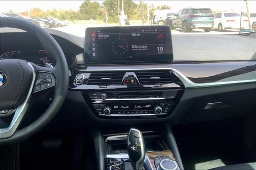 2022 BMW 530 i xDrive