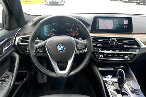 2020 BMW 530 i