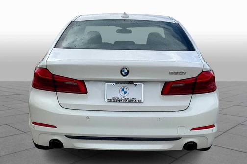 2020 BMW 530 i