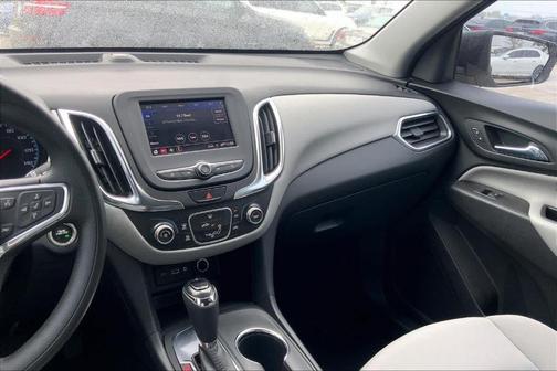 Silver Ice Metallic 2020 Chevrolet Equinox LS