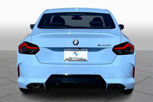 2025 BMW M240 i