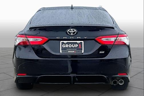 Midnight Black Metallic 2020 Toyota Camry SE