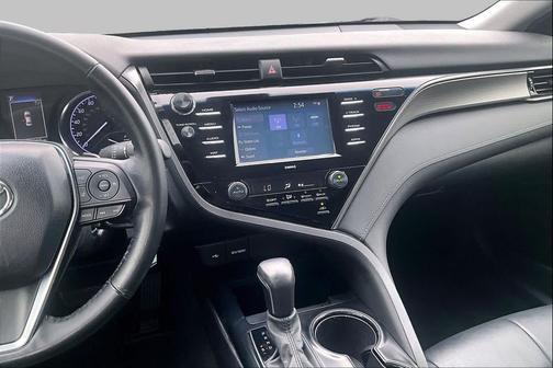 Midnight Black Metallic 2020 Toyota Camry SE