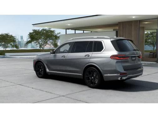 Gray 2026 BMW X7 xDrive40i