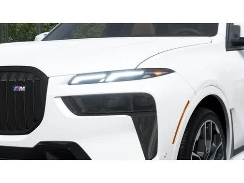 Mineral White Metallic 2026 BMW X7 M60i