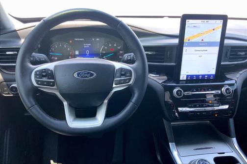 Iconic Silver Metallic 2022 Ford Explorer Limited