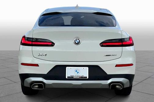 2025 BMW X4 xDrive30i