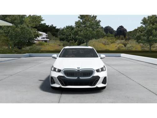 White 2027 BMW 530 i