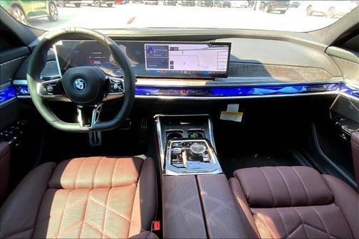 2024 BMW i7 M70