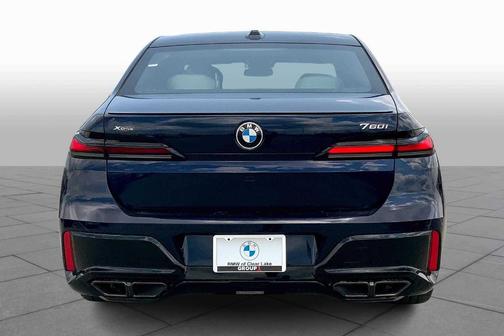 2025 BMW 760 760i xDrive