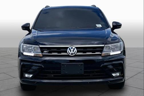 Deep Black Pearl Effect 2020 Volkswagen Tiguan 2.0T SE R-Line Black