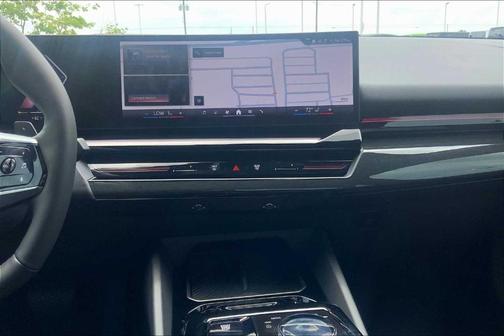 2025 BMW 530 i xDrive