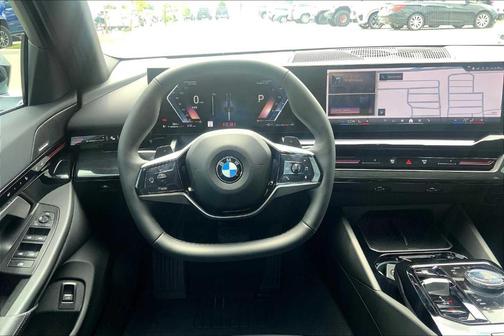 2025 BMW 530 i xDrive