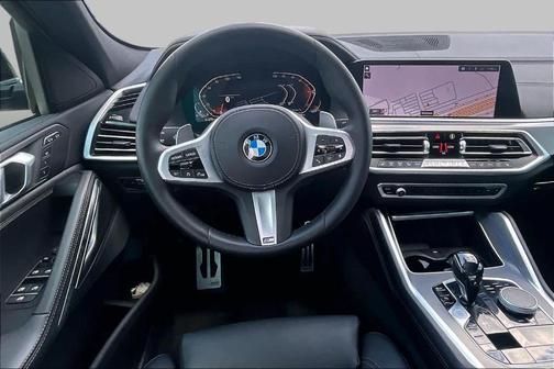 Black Sapphire Metallic 2021 BMW X6 sDrive40i