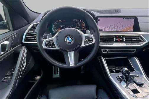 Black Sapphire Metallic 2021 BMW X6 sDrive40i
